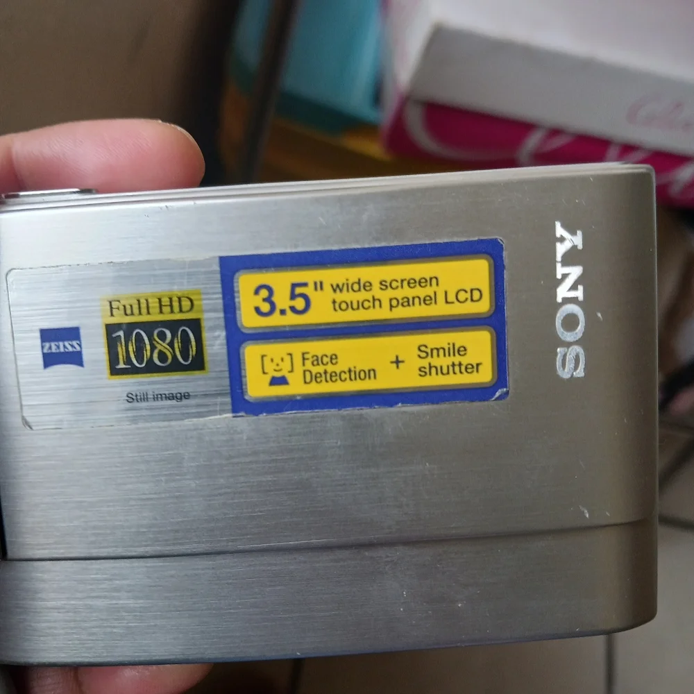 Camera Sony Cybershot  Silver Like New 8.1 Mega Pixels